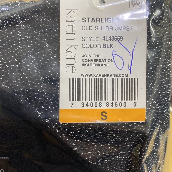 Karen Kane Sparkle Starlight Silver / Black
Cold Shoulder Jumpsuit
Size S - Picture 15 of 15